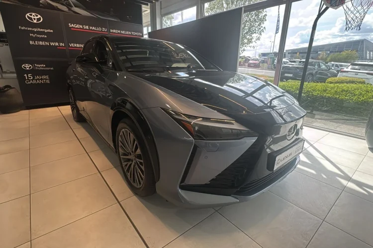 lexus
